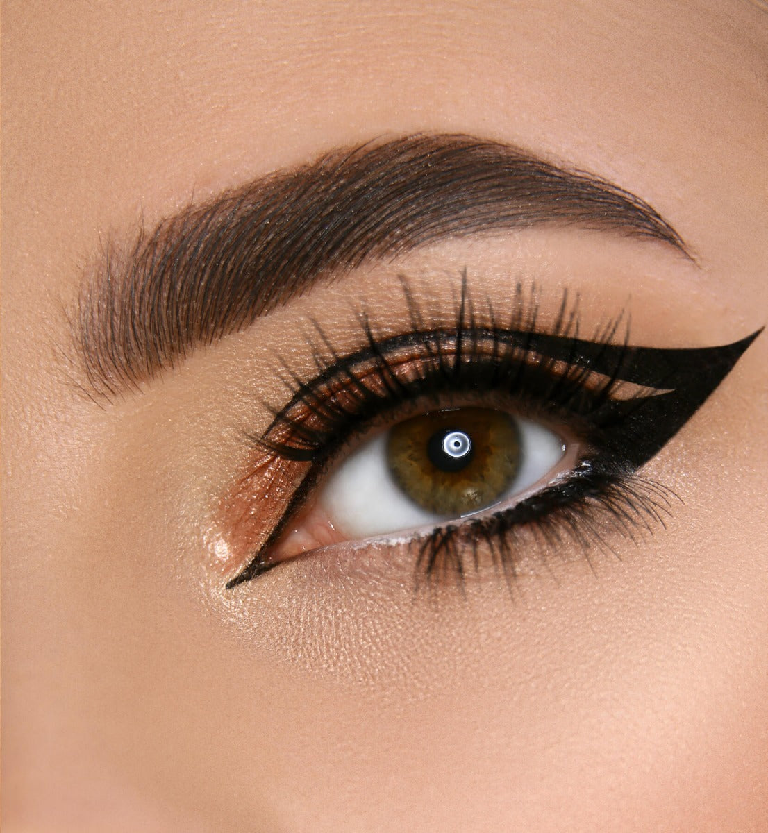 Cat Eye Colormax - Eye The Liner